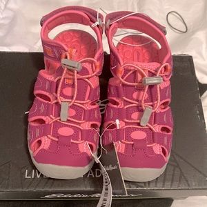 Eddie Bauer Slip on Shoes Girls size 11 NWT